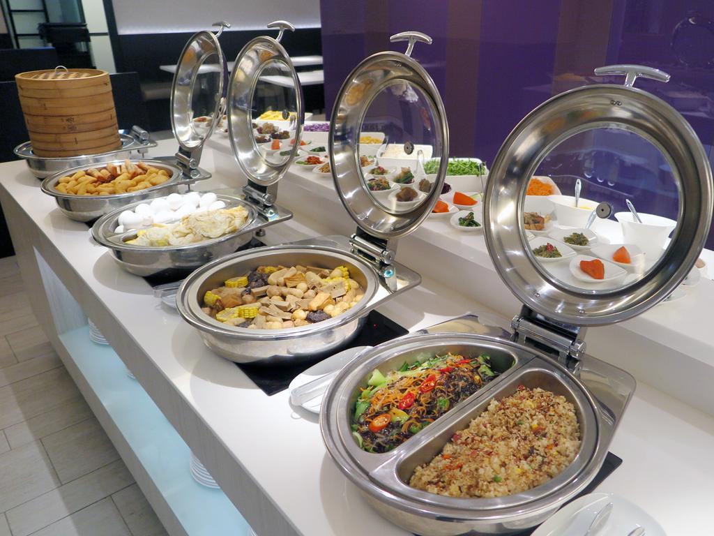 Kdm Hotel Тайпей Екстериор снимка