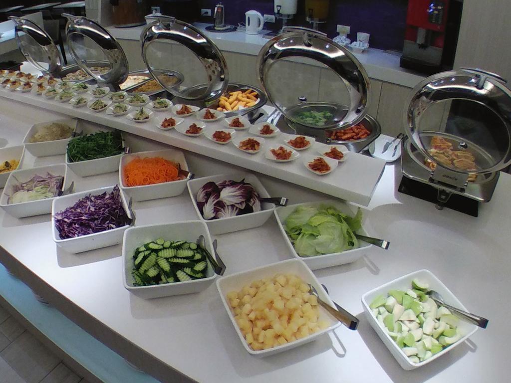 Kdm Hotel Тайпей Екстериор снимка